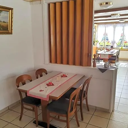 Hotel Linde 2*