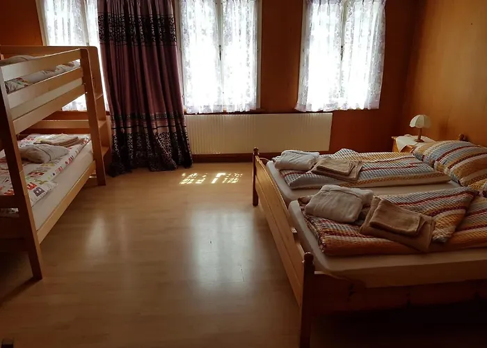 Hotel-restaurant-linde Gundlischwand