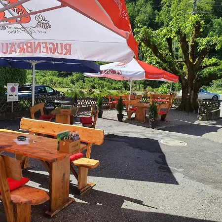 Ξενοδοχείο Hotel-restaurant-linde 2*