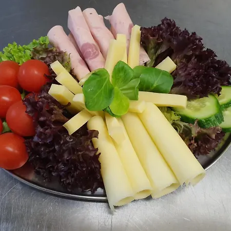 Hotel-restaurant-linde 2*