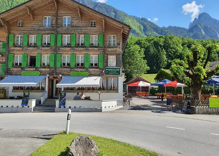 Hotel-restaurant-linde מלון Gundlischwand