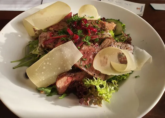 Hotel-restaurant-linde מלון Gundlischwand