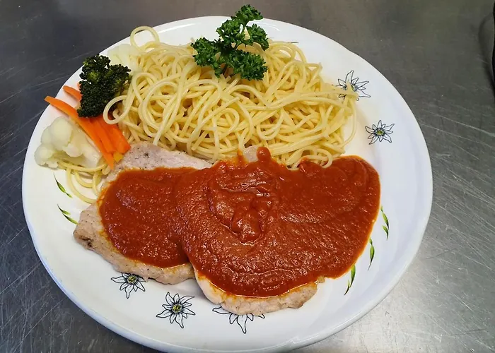 Hotel-restaurant-linde מלון Gundlischwand