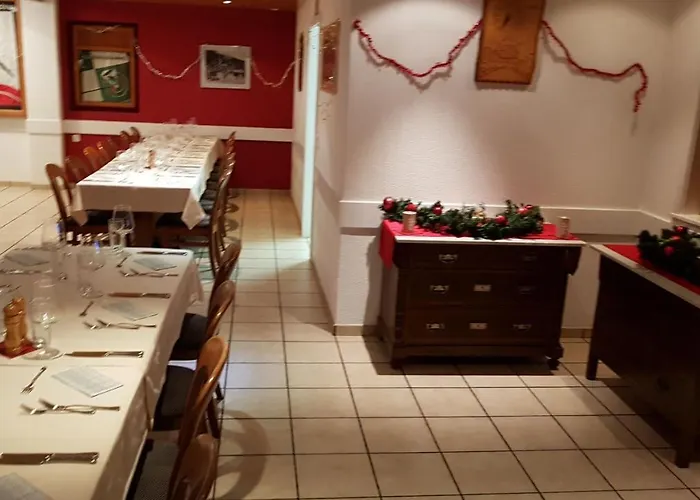 מלון Hotel-restaurant-linde 2*