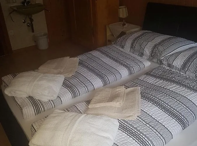 מלון Hotel-restaurant-linde